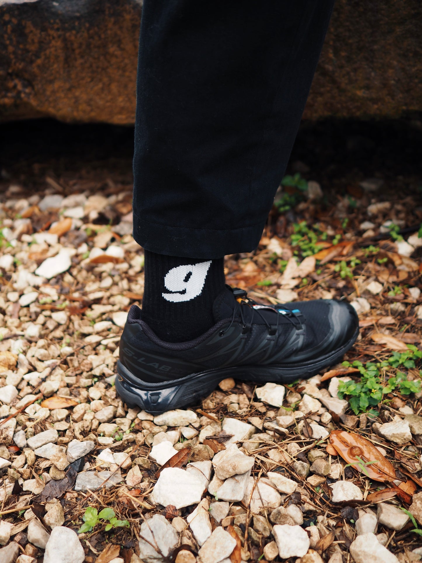 Grounded Quarter Socks - Black